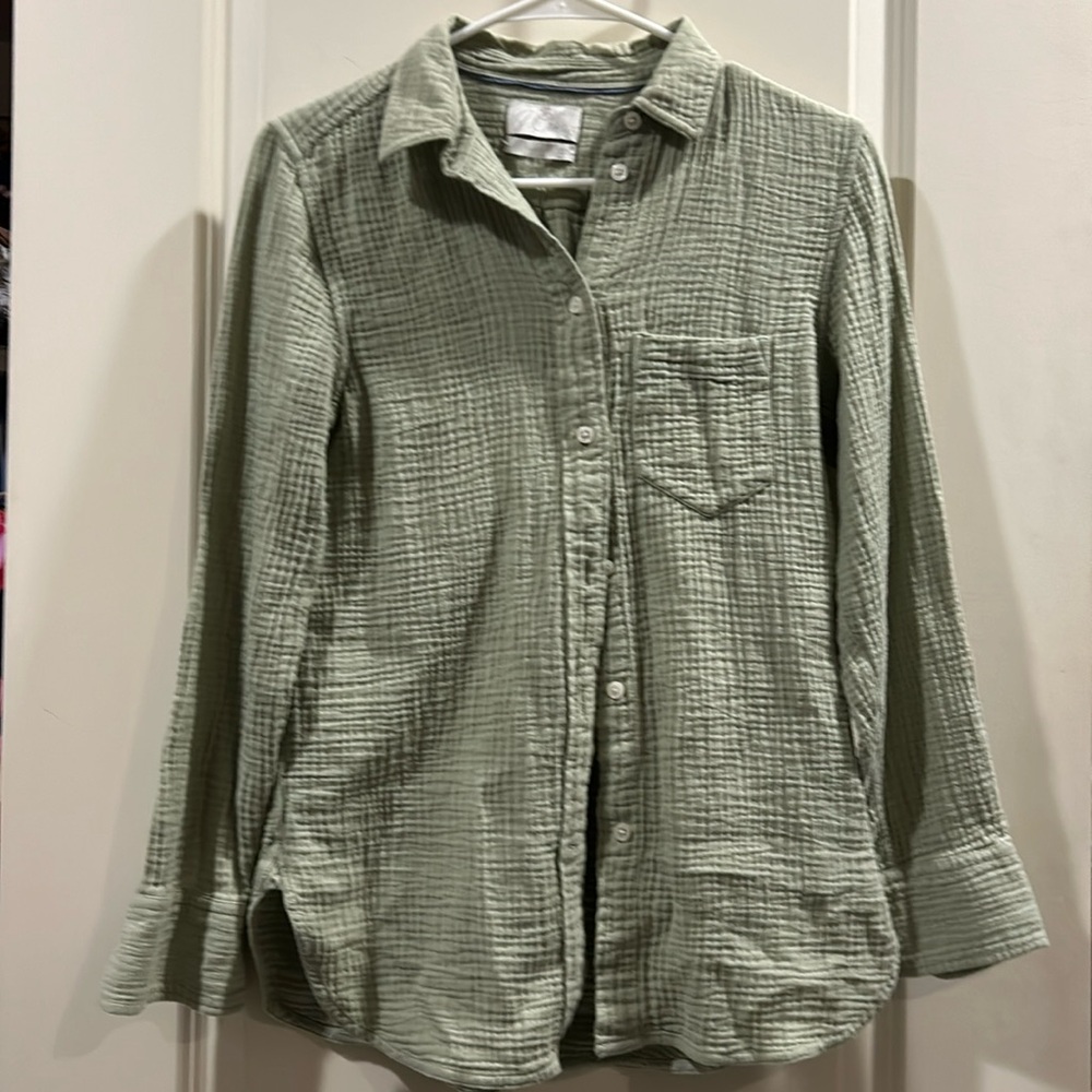 J. Crew waffle button down classic collar shirt long sleeves size 0 (XS)green